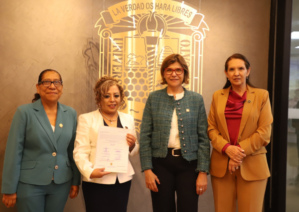 Designan Directora de la Divisi&oacute;n de Ciencias de la Salud e Ingenier&iacute;as de la UG a la Dra. Mar&iacute;a de Jes&uacute;s Jim&eacute;nez Gonz&aacute;lez