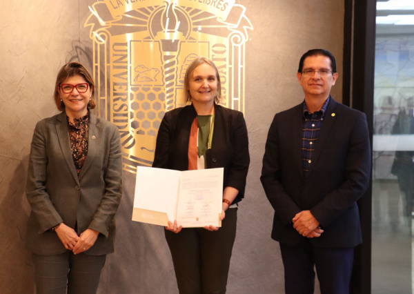 Designan a la Dra. Krisztina Zim&aacute;nyi Directora de la Divisi&oacute;n de Ciencias Sociales y Humanidades del Campus Guanajuato