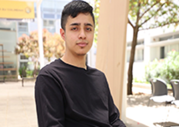 “Ya no me veo haciendo otra cosa”: Andr&eacute;s Oswaldo, estudiante de Medicina y beneficiario del Programa de Equidad Regional  