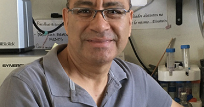 El Dr. Jos&eacute; Eleazar Barboza Corona es reconocido con la beca Fulbright-Garc&iacute;a Robles 2022-2023