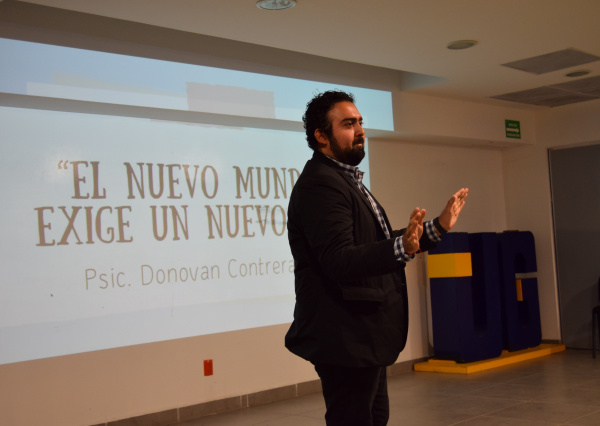 Sensibilizan en nuevas masculinidades con el taller “Un nuevo mundo requiere un nuevo yo”