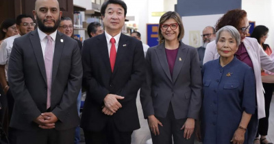 Recibe UG donaci&oacute;n bibliogr&aacute;fica del Read Japan Project