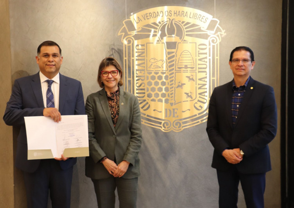 Designan al Dr. H&eacute;ctor Fabi&aacute;n Guti&eacute;rrez Rangel Director de la Divisi&oacute;n de Ciencias Econ&oacute;mico Administrativas de la UG