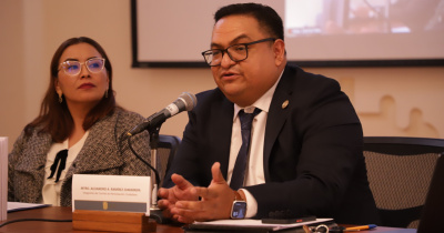 Presentan en la UG el libro Lucha contra la corrupci&oacute;n. Una mirada desde la academia 