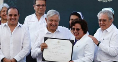 En el D&iacute;a de la Enfermera, el gobierno federal reconoce a la Dra. Ma. Guadalupe Ojeda, ex rectora del Campus Celaya-Salvatierra