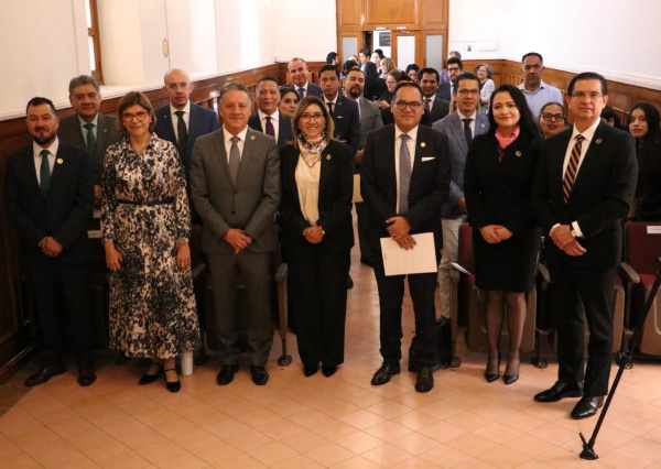 Comparten reflexiones en foro sobre trata de personas en M&eacute;xico