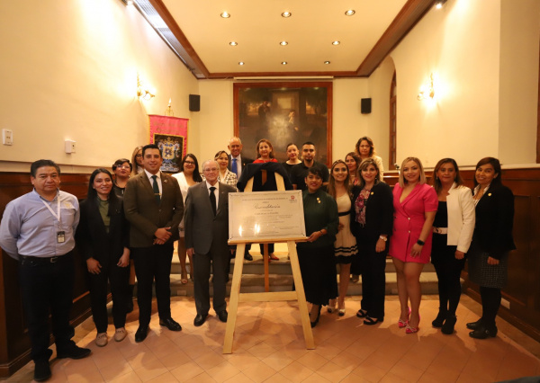 Licenciatura en Derecho UG renueva certificaci&oacute;n internacional 