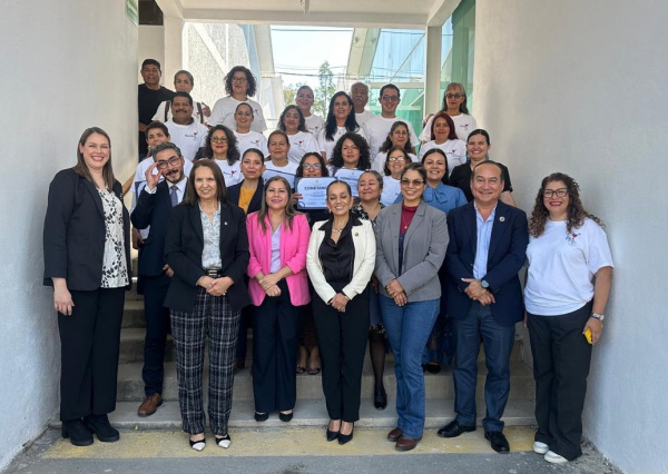 Profesorado de Ciencias de la Salud e Ingenier&iacute;as participa en la culminaci&oacute;n del Taller para cuidadores de adultos mayores