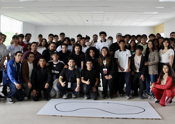 Comprenden nuevas fronteras de la rob&oacute;tica con el concurso IEEE RAS GAMES en la UG sede Salamanca