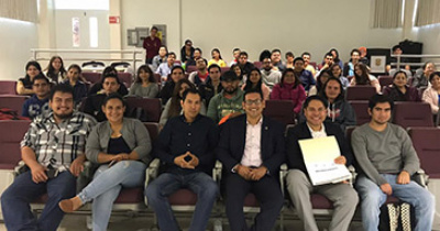 Participan estudiantes en conferencia “4x4 Emprendedores Todo Terreno”