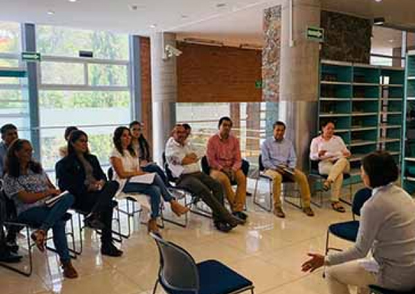 Capacita UG en soluci&oacute;n de controversias a mediadores externos