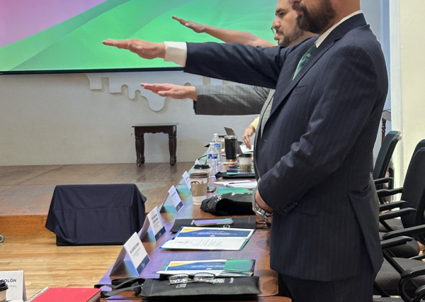 Se realiza la primera sesi&oacute;n presencial de la Comisi&oacute;n Editorial Institucional 2025-2027 de la UG