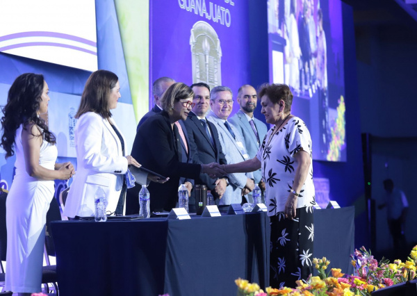 UG es anfitriona del 37&deg; Congreso Nacional de la AMMFEN