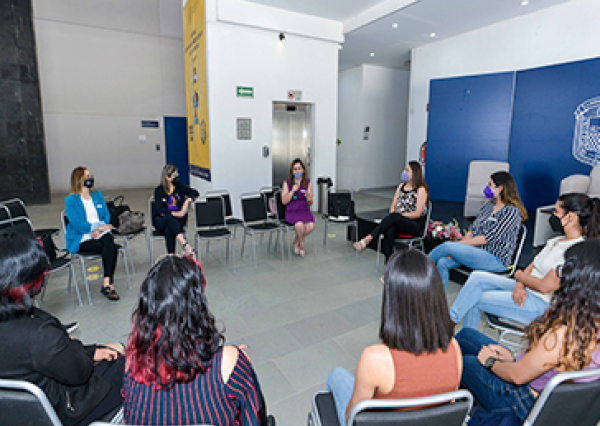 La UG abre espacios de di&aacute;logo para las lideresas estudiantiles