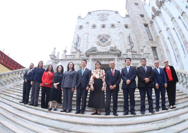 UG suscribe convenio con la Universidad Eikei de Hiroshima  