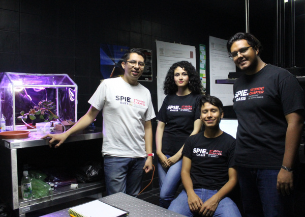 Estudiantes UG aplican la &oacute;ptica y fot&oacute;nica en la agricultura para detecci&oacute;n temprana de enfermedades