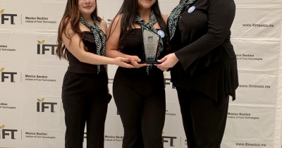 Innovaci&oacute;n con sello UG: alumnas de Ingenier&iacute;a en Alimentos reciben menci&oacute;n honor&iacute;fica en el IFT 2025 