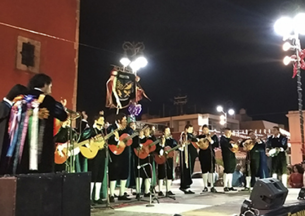 Celebran el VI Encuentro de Estudiantinas con repertorio mexicano y nuevos tunos