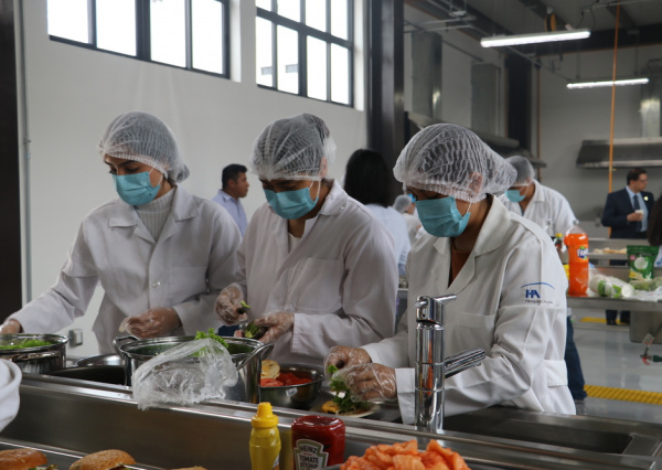 Habilitan taller de alimentos para estudiantes del CINUG 
