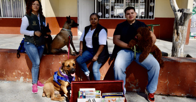 UG inicia proyecto de terapia asistida con perros para fomentar la lectura en ni&ntilde;as y ni&ntilde;os de primaria