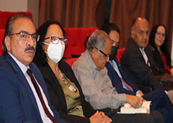 UG realiza segundo Encuentro Internacional de Escritores “Unidad y Esperanza Hist&oacute;rica” 