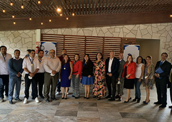 UG y ASPAAUG realizan entrega de reconocimientos y medallas a proyectos ganadores del galard&oacute;n Guanajuato, Premio al M&eacute;rito Laboral