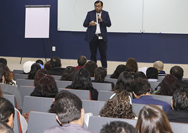 Participan profesores en capacitaci&oacute;n sobre Derechos Humanos