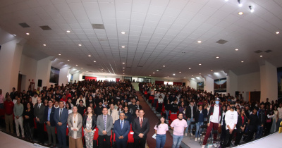 Recibe Campus Guanajuato a m&aacute;s de mil j&oacute;venes bachilleres en muestra profesiogr&aacute;fica  