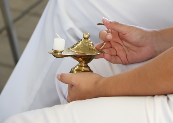 Celebran Pase de luz en la Licenciatura en Enfermer&iacute;a y Obstetricia de la DCSI UG