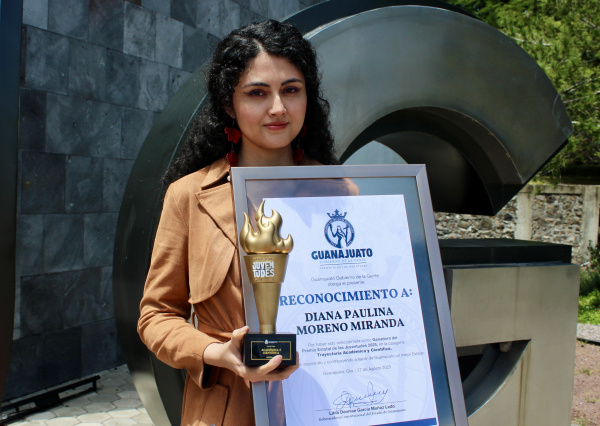 Premio Estatal de las Juventudes 2025 distingue a egresada UG por su trayectoria acad&eacute;mica y cient&iacute;fica