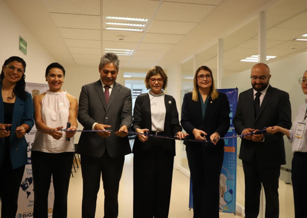 UG impulsa la certificaci&oacute;n internacional de la mano con Pearson VUE