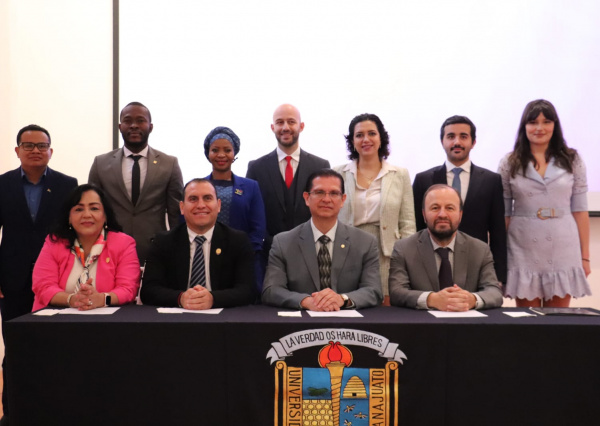 La Universidad de Guanajuato cultiva amistad e intercambio cultural con otros pa&iacute;ses