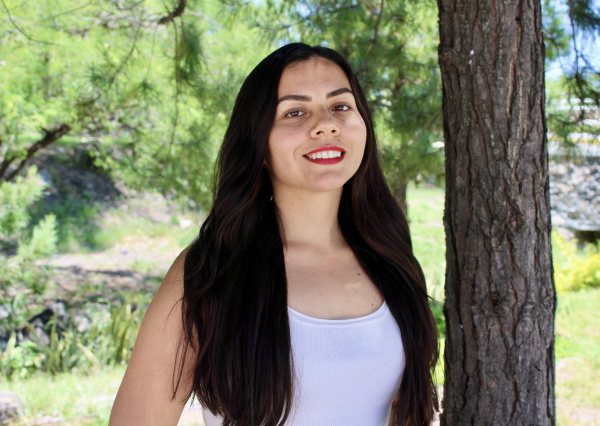 Alumna UG recibe beca por “IEEE Women in Photonics” para asistir a la Conferencia anual de Fot&oacute;nica en Singapur