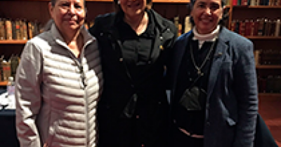 Marina Rodr&iacute;guez recibe reconocimiento por su destacada trayectoria en el Archivo Hist&oacute;rico de la UG 