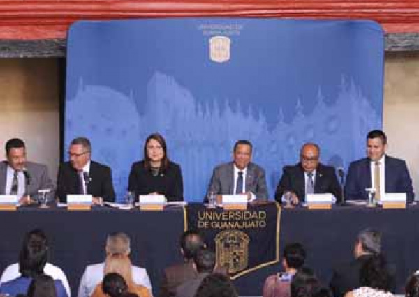 Catedr&aacute;ticos de la UG analizan impacto de los telebachilleratos comunitarios