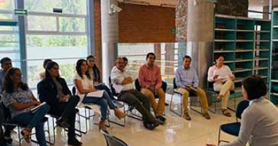 Capacita UG en soluci&oacute;n de controversias a mediadores externos