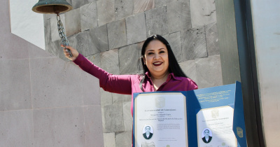 Se entregan t&iacute;tulos a comunidad egresada de licenciaturas y maestr&iacute;as de la DICIS de la UG