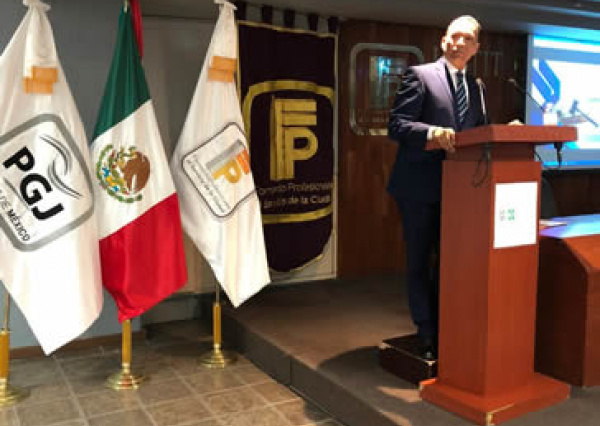 Dr. Luis Felipe Guerrero ofrece conferencia sobre Derecho Penal en la PGJ de la Ciudad de M&eacute;xico