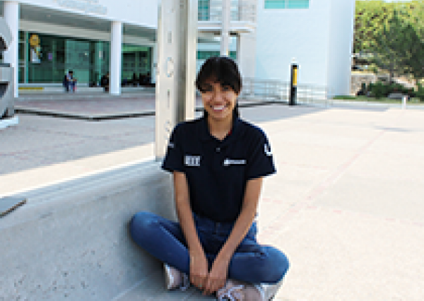 Alumna UG fue seleccionada por IEEE Women in Photonics para representar a M&eacute;xico en conferencia internacional 