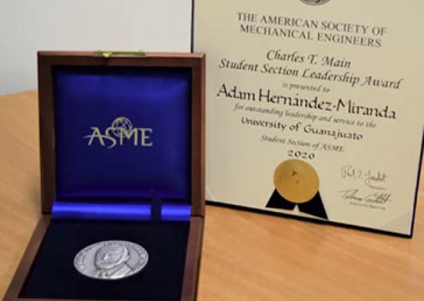 Alumno UG recibe premio de liderazgo estudiantil de la Sociedad Americana de Ingenieros Mec&aacute;nicos
