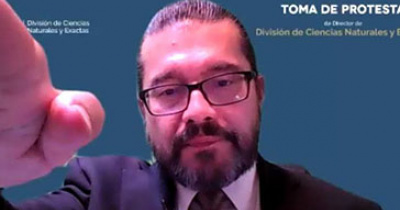 Toma protesta el Dr. Agust&iacute;n Uribe como Director de la Divisi&oacute;n de Ciencias Naturales y Exactas de la UG 