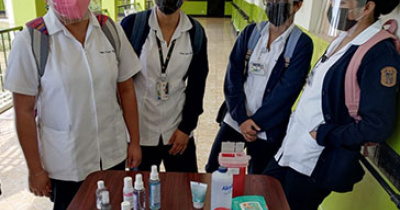 Estudiantes UG brindan atenci&oacute;n en Casa Hogar La Paz 