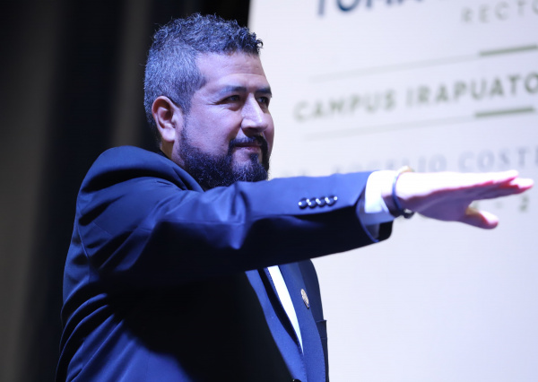 Rinde protesta el Dr. Rogelio Costilla Salazar como Rector del Campus Irapuato-Salamanca  