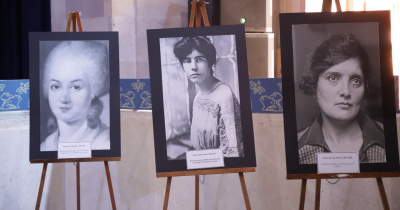 Trabajar sin cansancio y colectivamente, como lo hicieron las precursoras del voto femenino; el llamado de la Rectora General de la UG