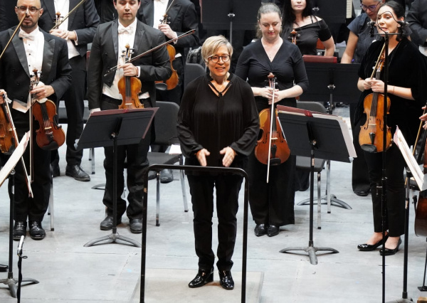 Con la direcci&oacute;n de Gabriela D&iacute;az Alatriste y el viol&iacute;n de Ismael Estevan&eacute;, revive OSUG obra dram&aacute;tica de Mozart y Grieg