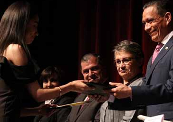 Festeja comunidad de la ENMS Celaya 75 a&ntilde;os de historia 