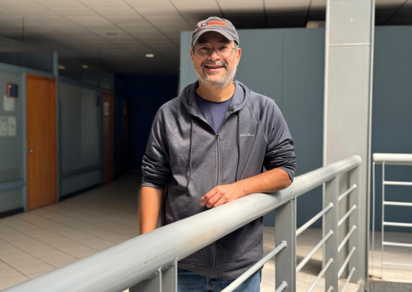 “La gente no es tan ego&iacute;sta como se cre&iacute;a en Econom&iacute;a”, comenta investigador experimental de la UG