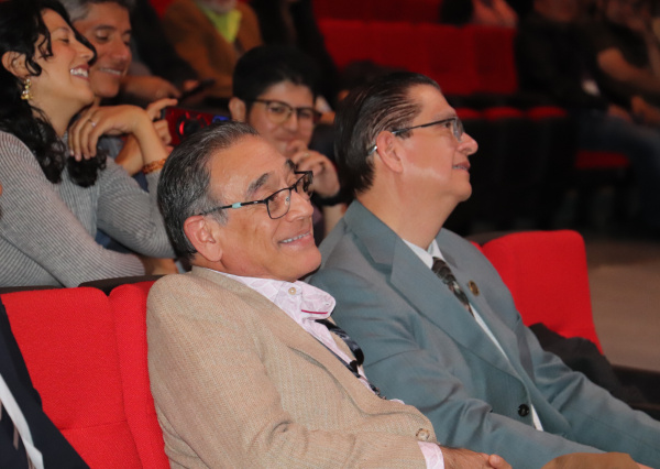 Comunidad cient&iacute;fica homenajea al Dr. Juvencio Robles Garc&iacute;a