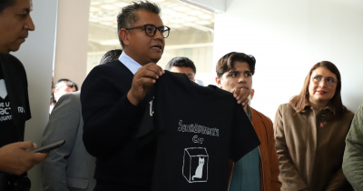 Ropa con detector de radiaci&oacute;n ultravioleta, una innovaci&oacute;n de la comunidad cient&iacute;fica UG