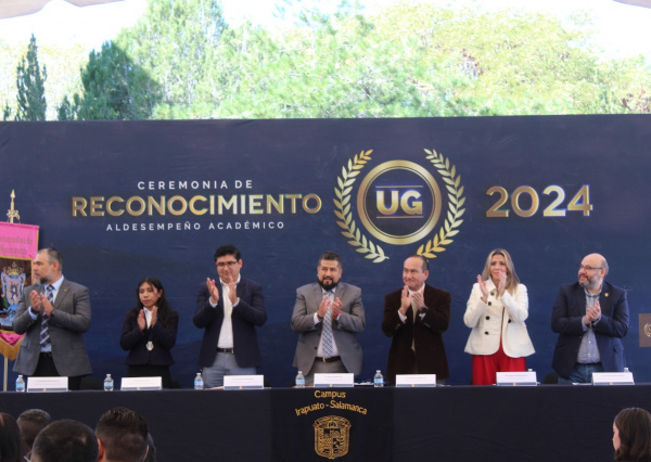 Reconocen a 129 estudiantes con el mejor desempe&ntilde;o acad&eacute;mico en el CIS
